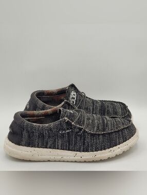 Hey Dude Wally Youth Size 5/ 6